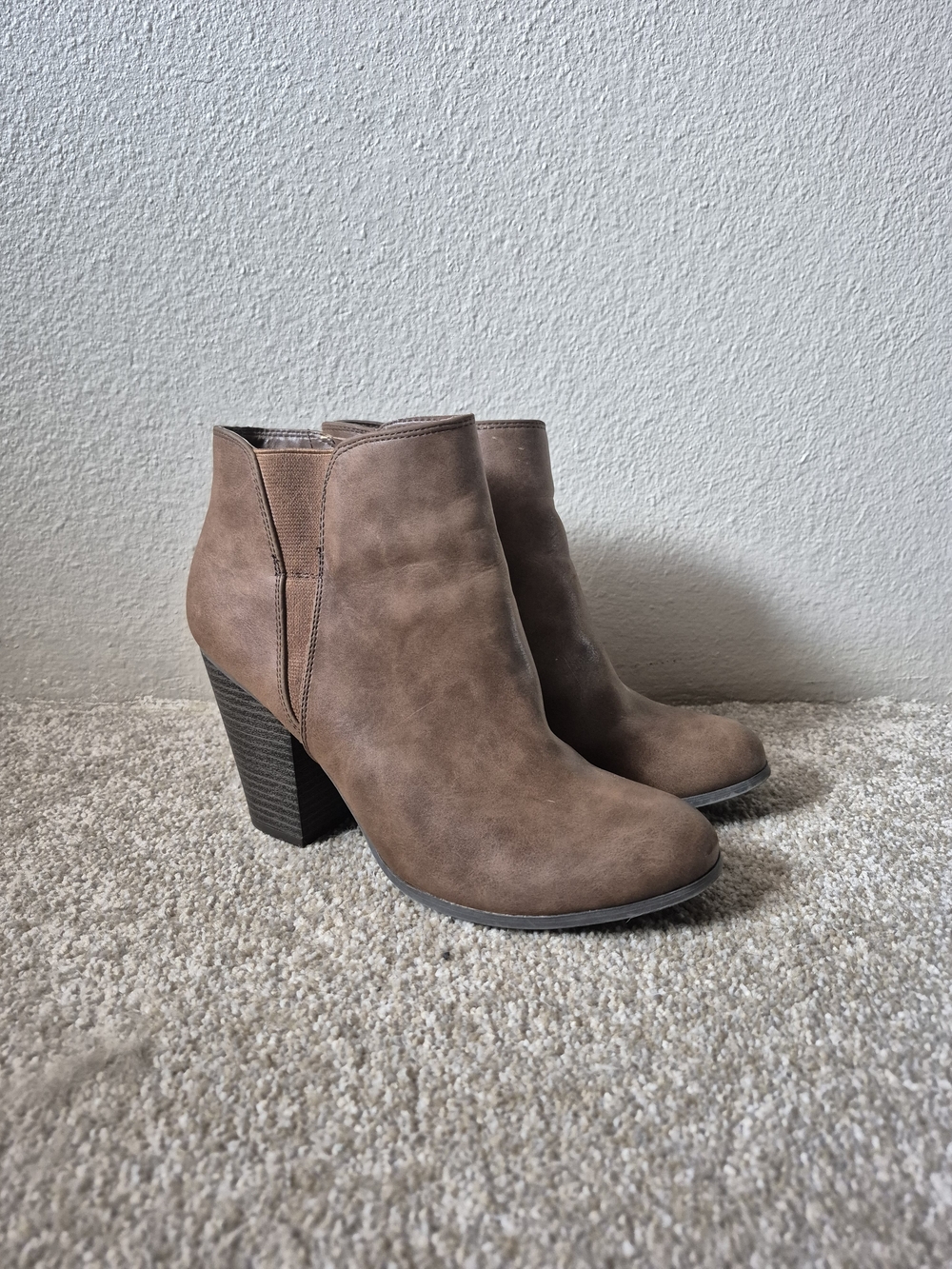 Y2K Fergalicious Fergie Brown Boots - Classic Block Heel